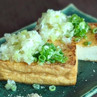 厚揚げ焼いたん・白ネギタレ